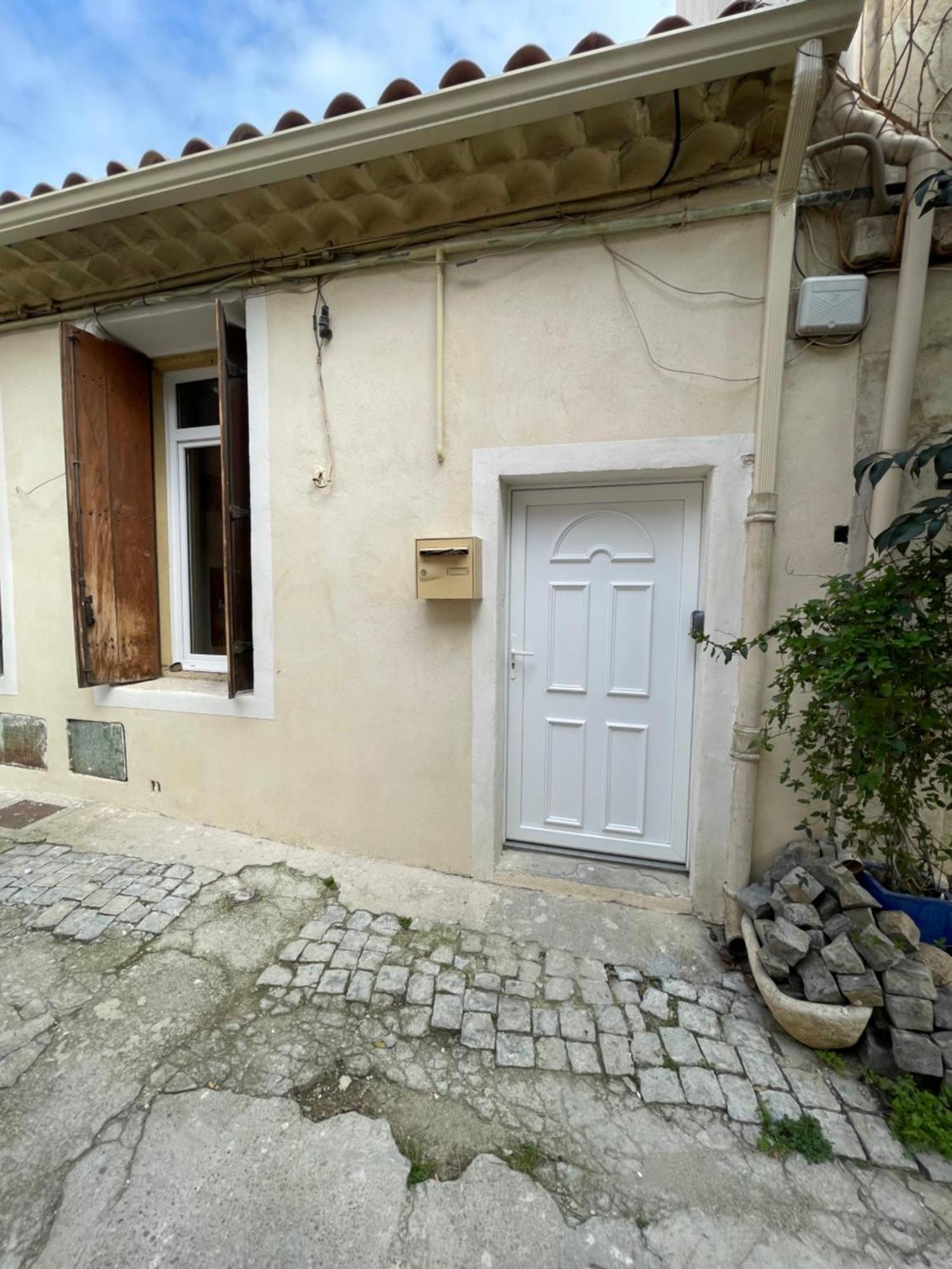 Chez Sonou , Nimes Centre Appartement Buitenkant foto