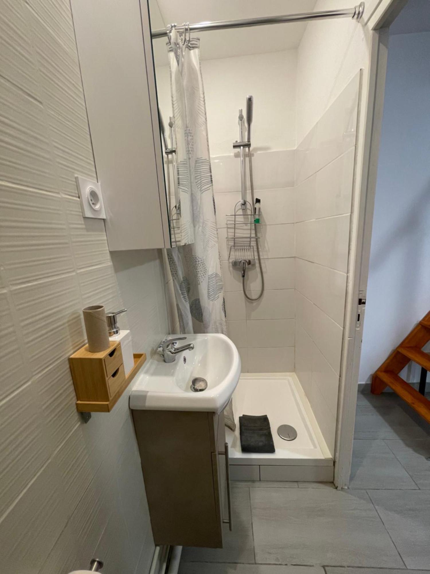 Chez Sonou , Nimes Centre Appartement Buitenkant foto